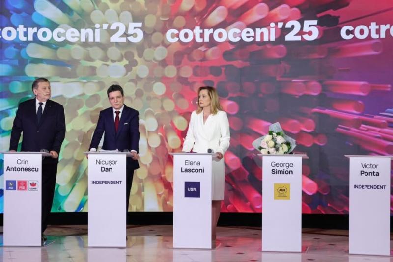 Elnökjelöltek vitája - Simion és Ponta a legváratlanabb pillanatban visszalépett.