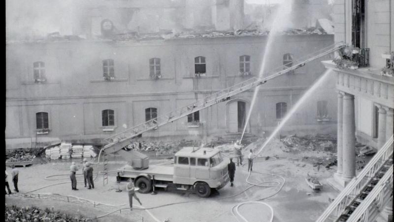 Rémisztő tűzvész tört ki a szociális otthonban, ahol 69 bátor ember egyesítette erejét a lángok megfékezésére - fényképek az eseményről.