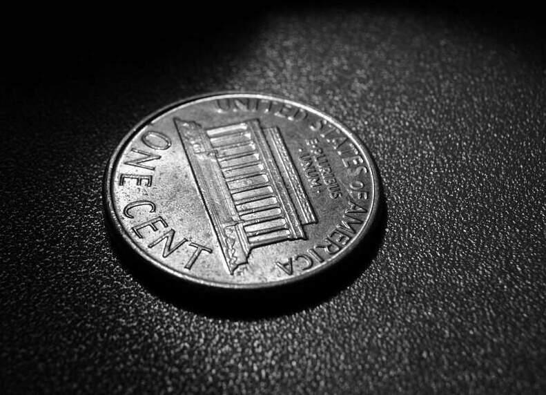 Több mint két évszázad elteltével az Egyesült Államok pénzverde bejelentette, hogy leállítja az egycentes érmék gyártását.