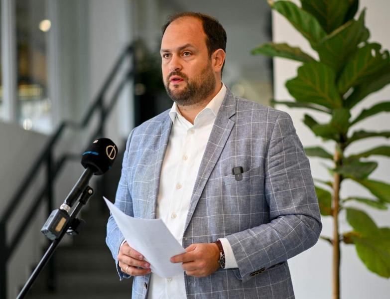 Nacsa Lőrinc hangsúlyozza, hogy a szórványmagyarság megőrzése nem csupán helyi jelentőségű, hanem az egész nemzet számára kulcsfontosságú kérdés. A kisebbségi közösségek fennmaradása hozzájárul a nemzeti identitás megőrzéséhez és gazdagítja a magyar kultú