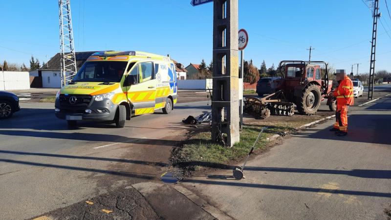 Tragikus baleset történt Nyírtelken, ahol egy autó halálos kimenetelű gázolást okozott. A helyszín sokkoló látványt nyújtott, és a közösség mélyen megrendült az események miatt. A hatóságok jelenleg vizsgálják az eset körülményeit, hogy kiderítsék, mi vez