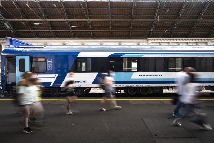 A MÁV járművei mostantól műholdas nyomkövető rendszerrel gazdagodnak.