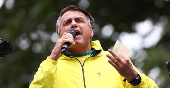 Bolsonaro abban bízik, hogy már a hét végén távozhat a kórházból.
