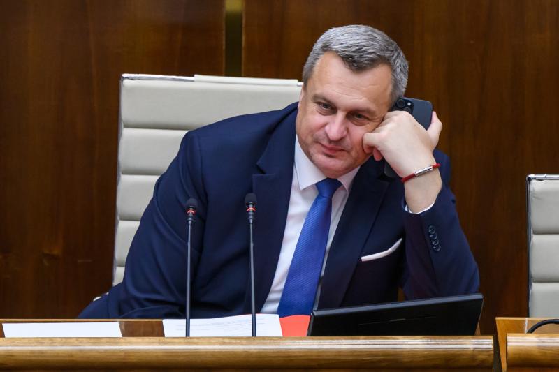 Danko fontolóra venné Blanár mandátumának visszavonását az újabb orosz szankciós csomag támogatása következtében.