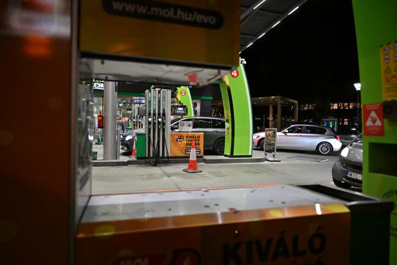 Megérkezett a közel-keleti konfliktus árnyéka a benzinkutakhoz.