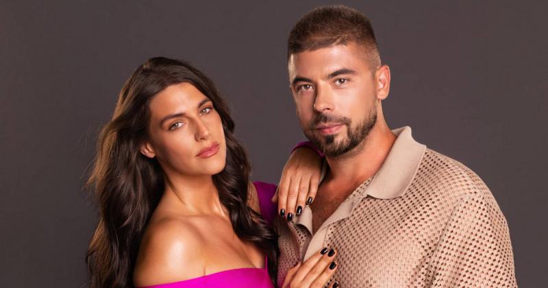 A TV2 népszerű műsorvezetője egy különleges pillanatot élt át, amikor kamerák kereszttüzében tette fel a nagy kérdést párjának. A megható esemény annyira érzelmes volt, hogy még ő maga is könnyekben tört ki.