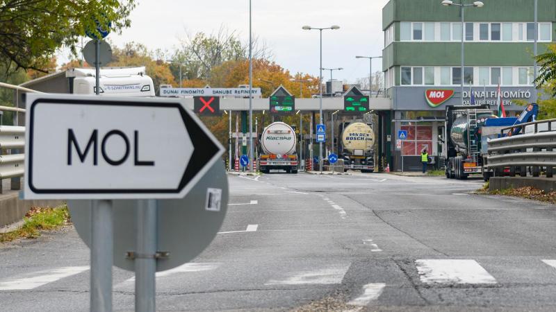 A Mol százhalombattai olajfinomítójában sikeresen megszüntették a tűzveszélyt.